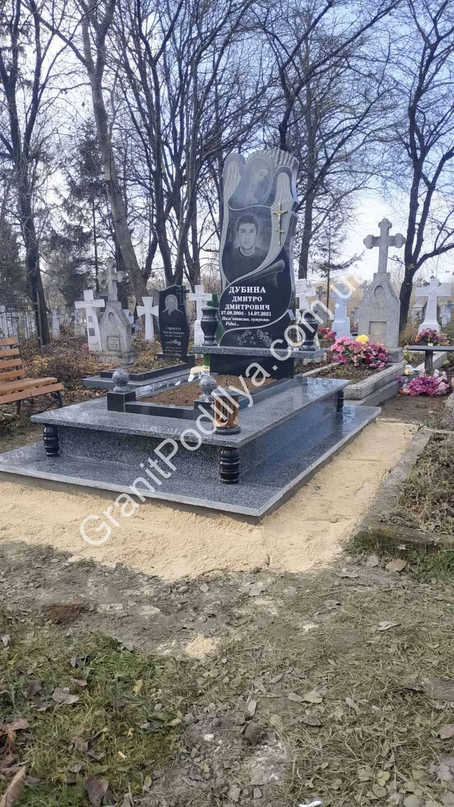 Подвійний пам'ятник з граніту - Кам'янець-Подільський | GranitPodillya